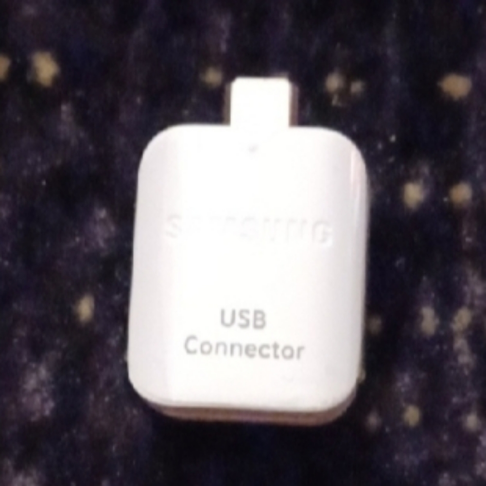 4/$30 New Samsung White USB Adapter/Connector
